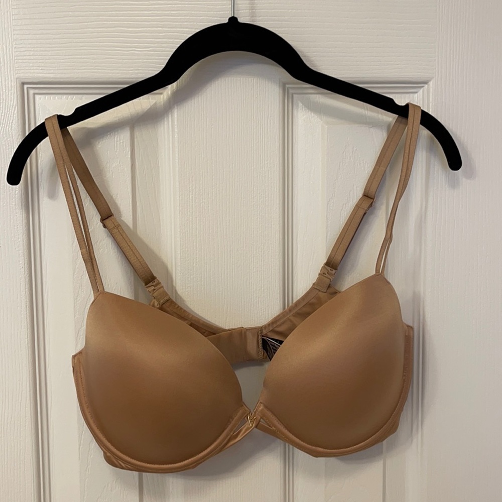 Brand New!  Victoria’s Secret Push-Up Bra-Nude
